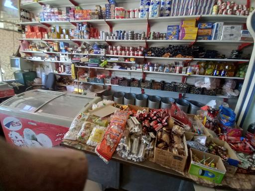 عکس سوپر مارکت اطمینان 