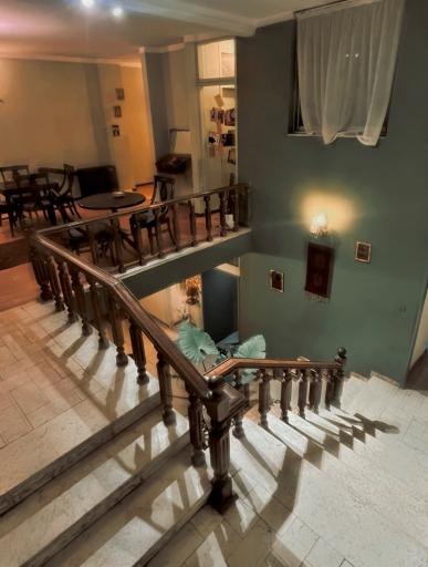 عکس کافه کتاب پاگرد