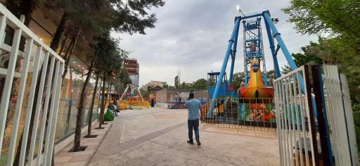 عکس شهربازی فدک پرند