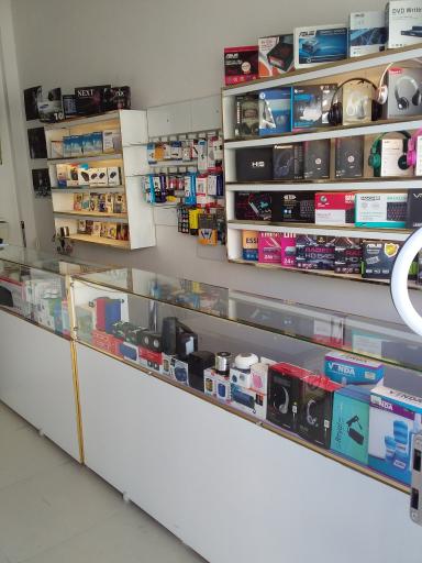 عکس کافی نت و خدمات کامپیوتر براندو