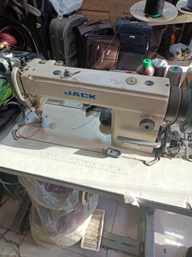 عکس تعمیرات کیف و کفش و چمدان 