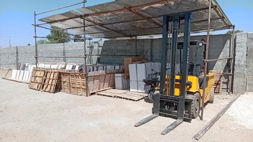 عکس انبار کاشی اسپیناس سرام