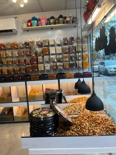 عکس عطاری و خشکبار پونه