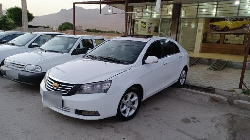 عکس نمایشگاه اتومبیل تک