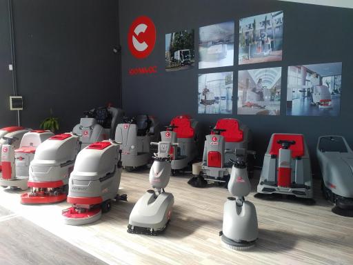 عکس شرکت اتحاد صنعت صدرا (اسکرابر صنعتی،نظافت صنعتی)