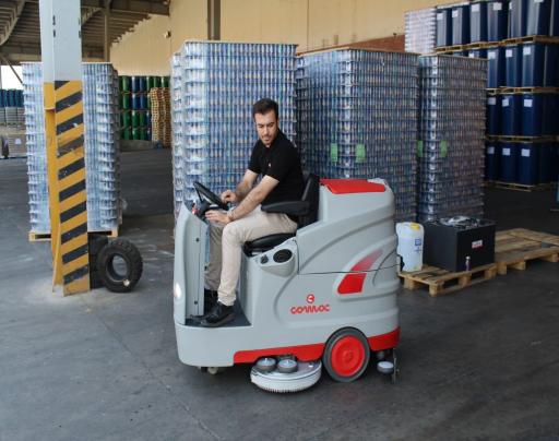 عکس شرکت اتحاد صنعت صدرا (اسکرابر صنعتی،نظافت صنعتی)