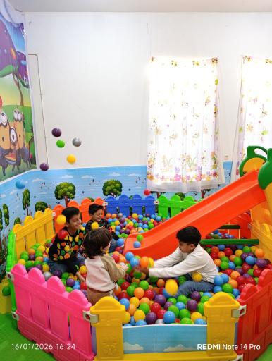 عکس خانه بازی شادی لند