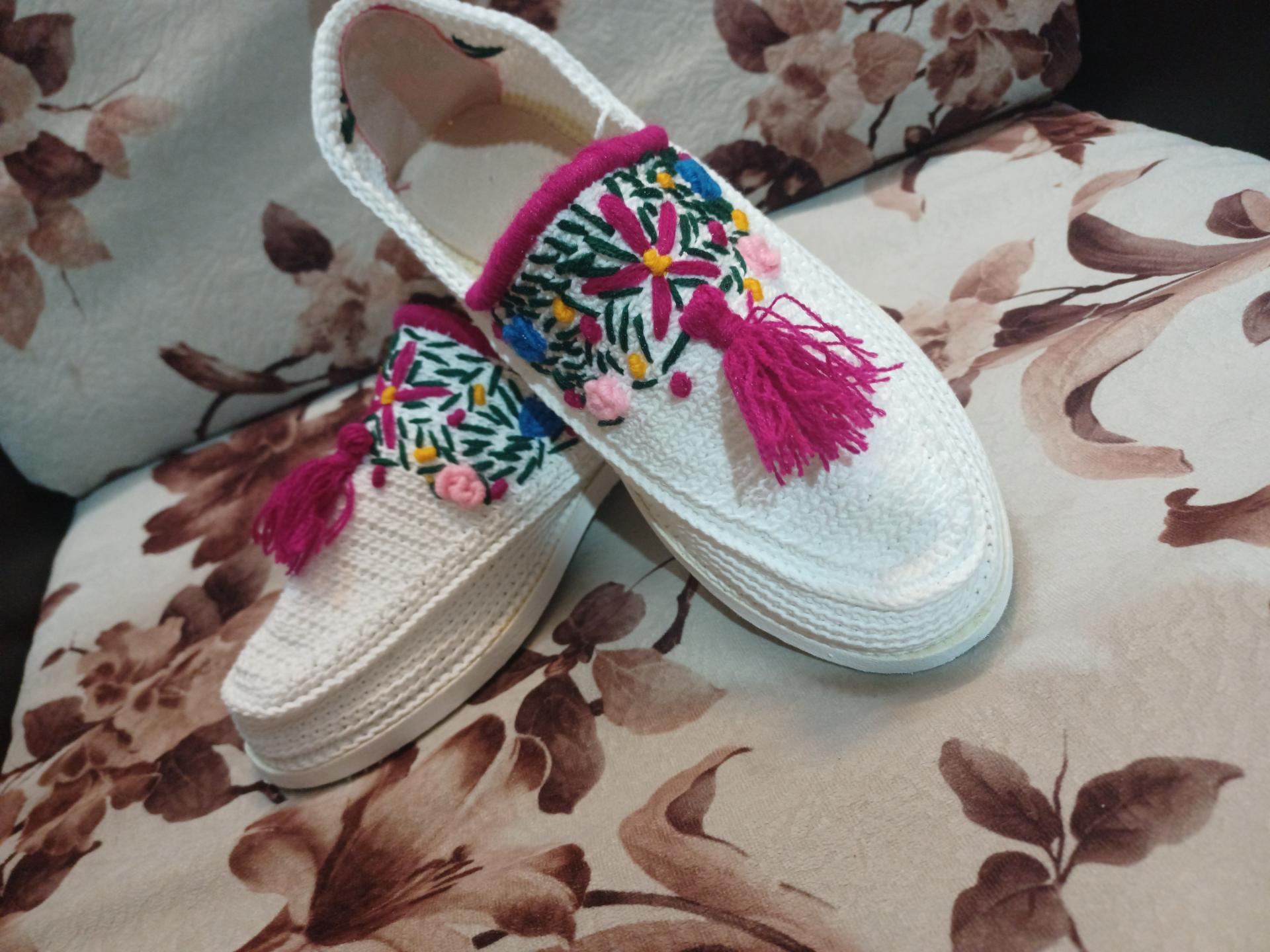 عکس گیوه  زیبارخ