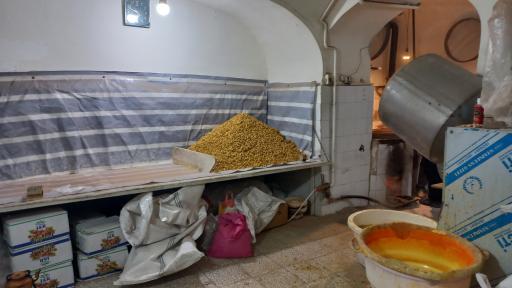 عکس آجیل پزی قاضی خانی و پیریان