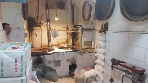 عکس آجیل پزی قاضی خانی و پیریان