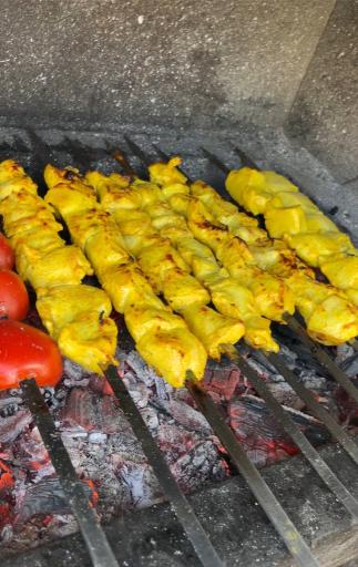 عکس غذا خوری عمو یوسف