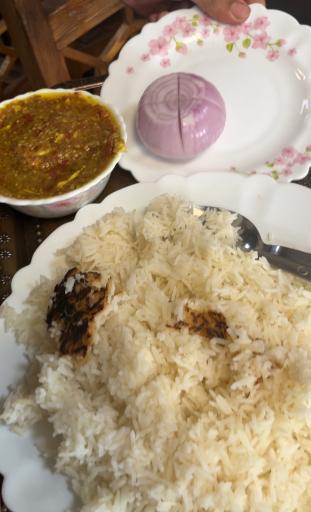 عکس غذا خوری عمو یوسف