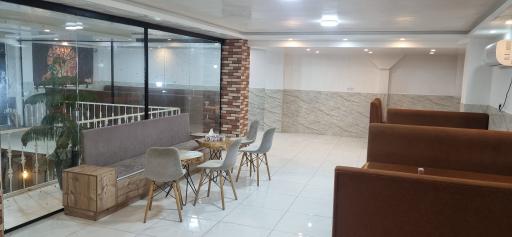 عکس کافه رستوران پاپیون