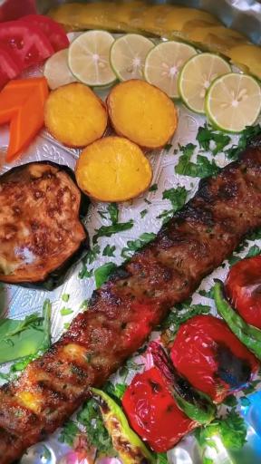 عکس رستوران سنتی خورشید