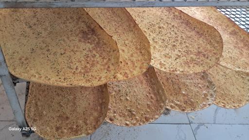 عکس تولیدی نان قندی طلوع