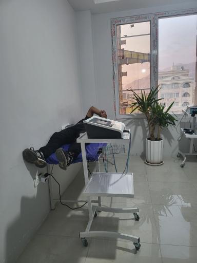 عکس فیزیوتراپی فرکانس