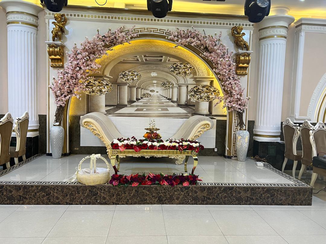 عکس تالار ارغوان طلایی