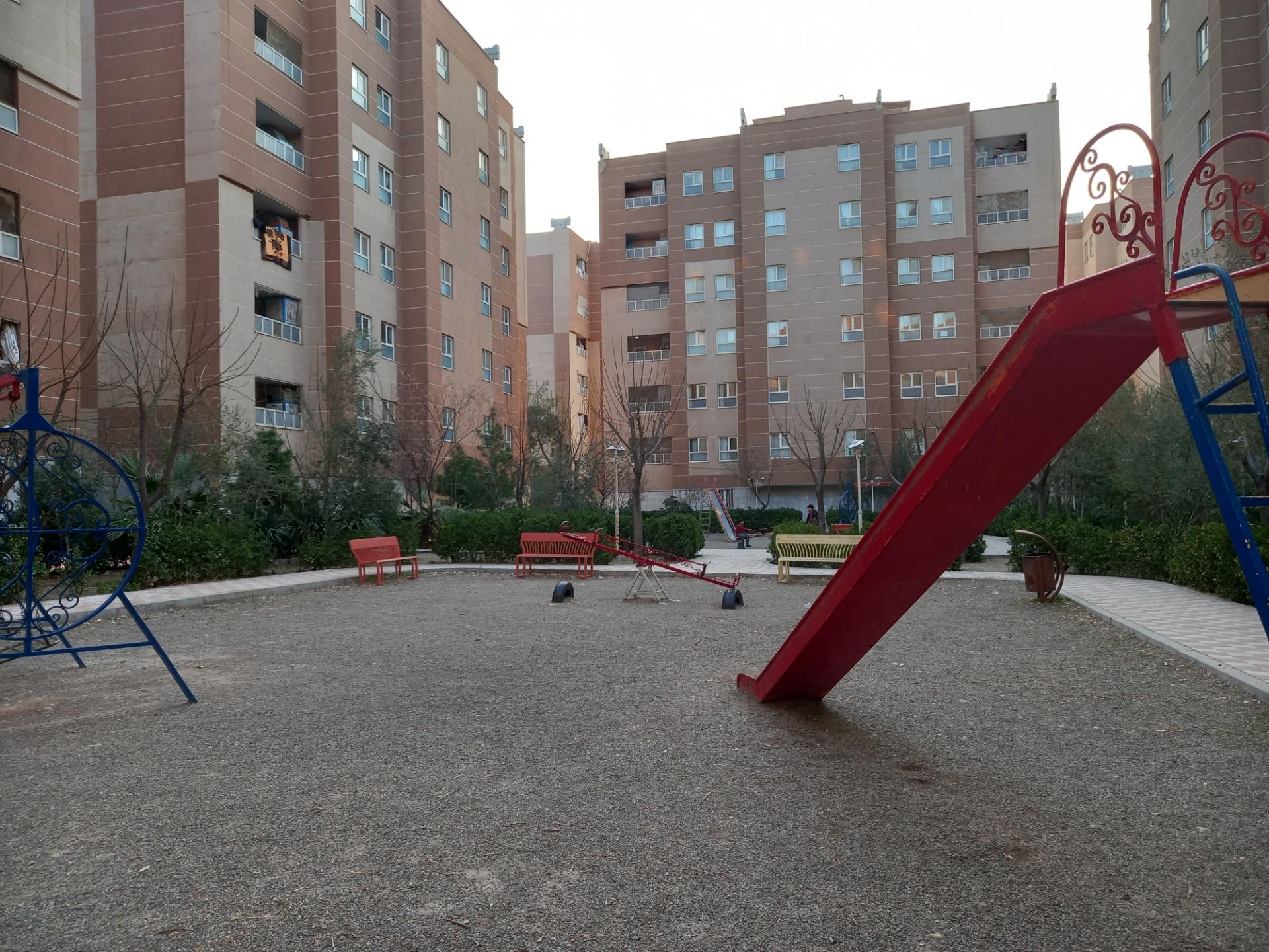 عکس پارک بازی مجتمع شهید غفاری