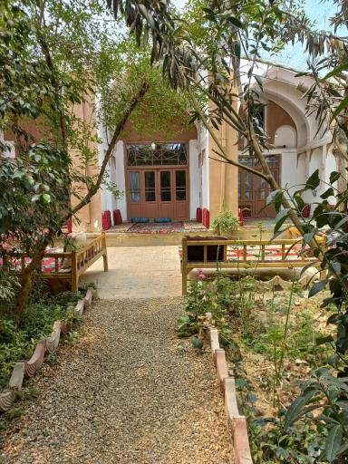 عکس کباب سرای بلند بالا