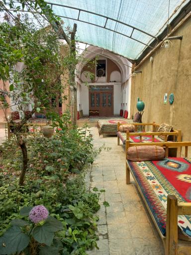 عکس کباب سرای بلند بالا