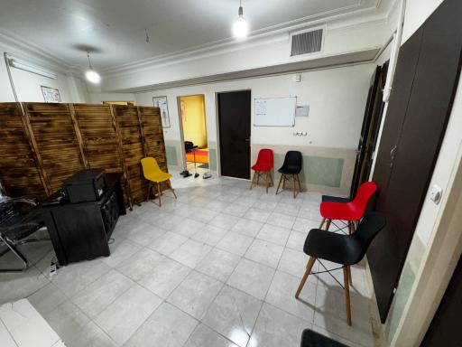 عکس کلینیک کاردرمانی و گفتاردرمانی نورون دکتر اسمعیلی