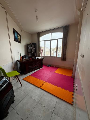 عکس کلینیک کاردرمانی و گفتاردرمانی نورون دکتر اسمعیلی