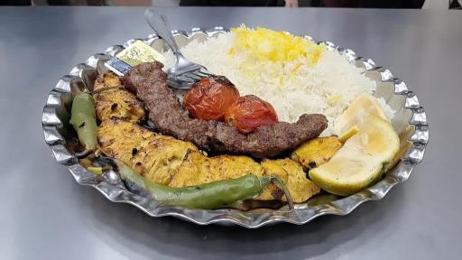 عکس تهیه غذای پاک 