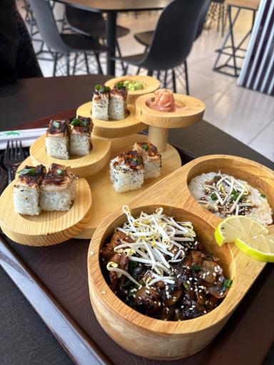 عکس رستوران سوشی تایم