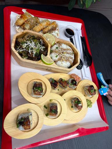 عکس رستوران سوشی تایم