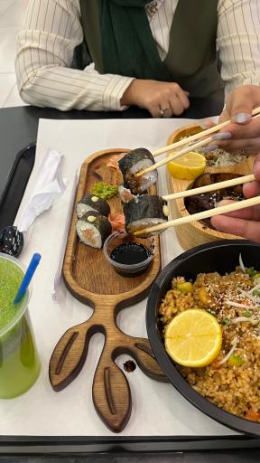 عکس رستوران سوشی تایم