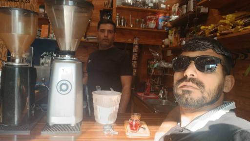 عکس کافه رزاق 