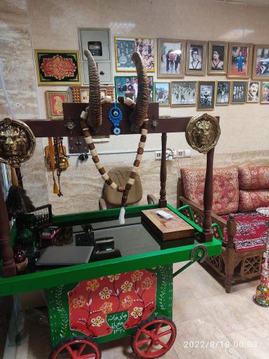 عکس قهوه خانه حاج بابا 