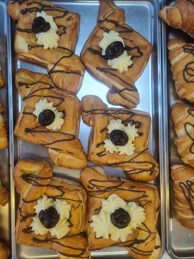 عکس نان مهرابیان