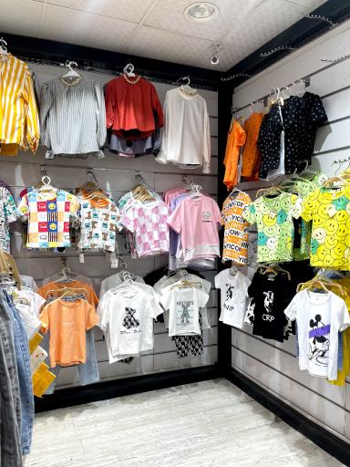 عکس گالری پوشاک توت فرنگی