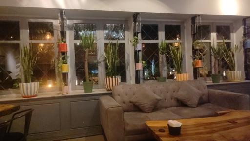 عکس رستوران گیاهی خانه هنرمندان ایران