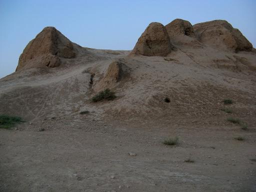 تپه باستانی نظام آباد