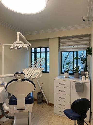 عکس دندانپزشکی توسکام