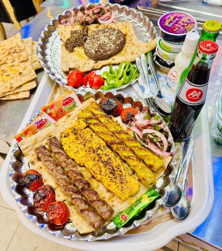 عکس کباب کوبیده مرغ و بریونی اصفهان