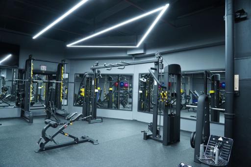 عکس باشگاه ورزشی بدنسازی بتیس