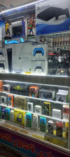 عکس موبایل و پلی استیشن کمیل