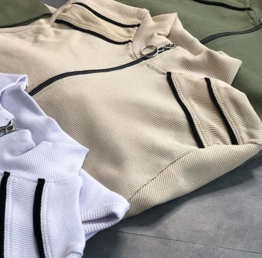 عکس پخش لباس زیر باران