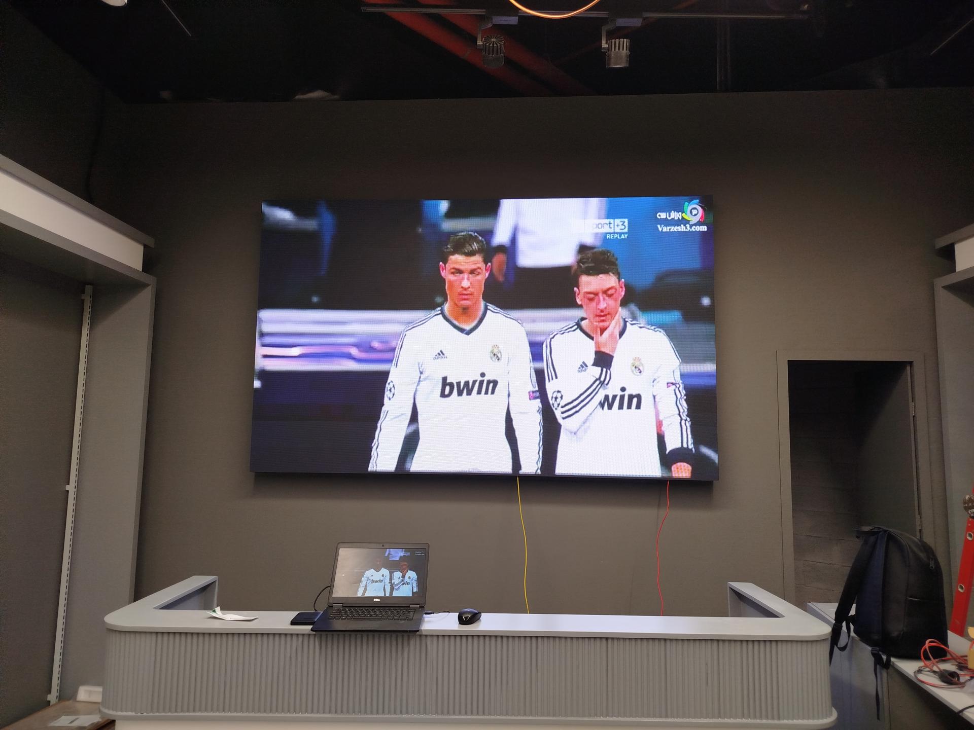 عکس کارگاه تابلوسازی کمره ای