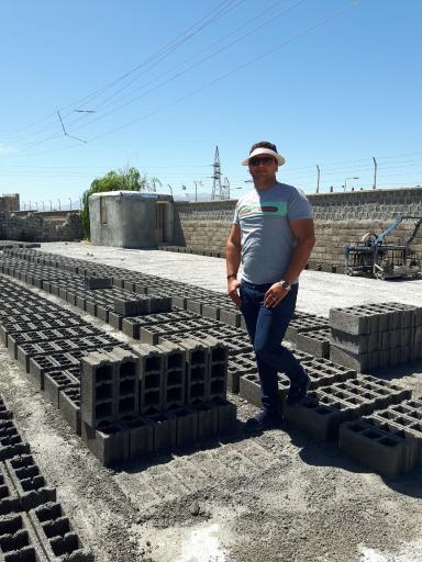 عکس کارگاه قطعات بتنی صادق نظری