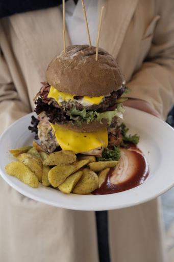 عکس رستوران نیوشا