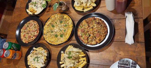 عکس کافه گیاهی وگان ریشه