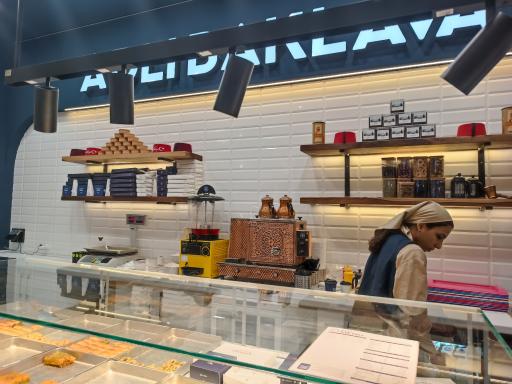 عکس عدلی باقلوا