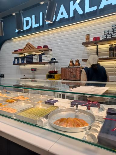 عکس عدلی باقلوا