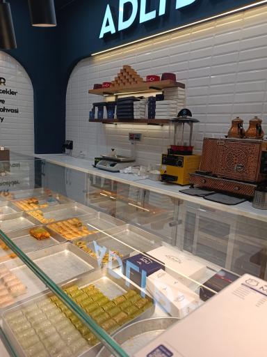 عکس عدلی باقلوا