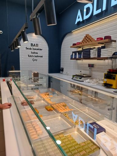 عکس عدلی باقلوا