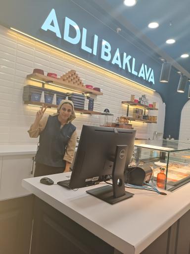 عکس عدلی باقلوا